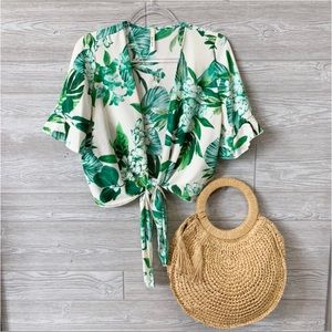 Infinity Raine Tops - ✨LAST ONE✨Green and Ivory Floral Tie Front Top Infinity Raine Tops - ✨LAST ONE✨Green and Ivory Floral Tie Front Top